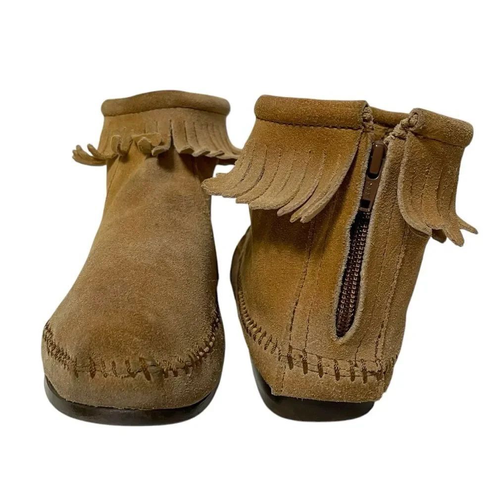 MINNETONKA Suede Leather Fringe Moccasin Booties 8.5 - Picture 2 of 9